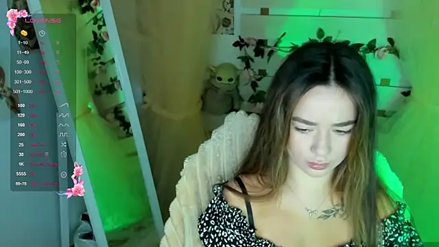 Snapshot of Bella_XO chatting on 07.18.26 Bella XO online show from 07.18.26