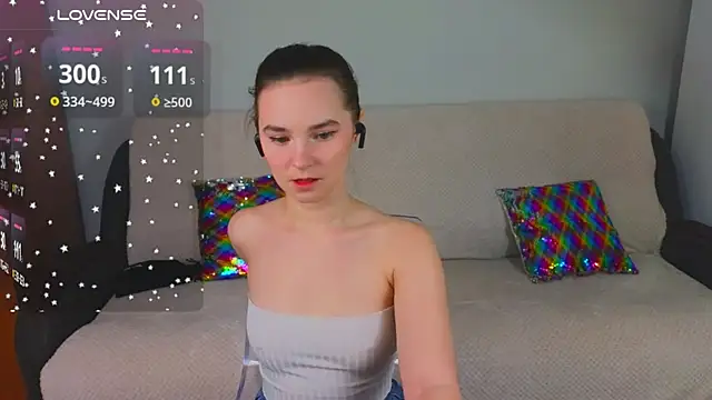 Snapshot of Ellie_Sunset chatting on 11.30.25 Ellie Sunset online show from 11.30.25