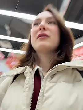 Dina Tease online show from 12.17.25