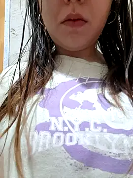 Snapshot of CAT28004 chatting on 11.08.25 CAT28004 online show from 11.08.25