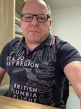 coupleLatinaLovers online show from 02.19.26