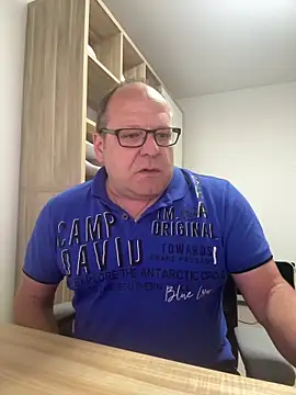 coupleLatinaLovers online show from 04.16.26