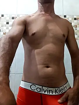 Snapshot of morenogato100 chatting on 02.20.26 morenogato100 online show from 02.20.26