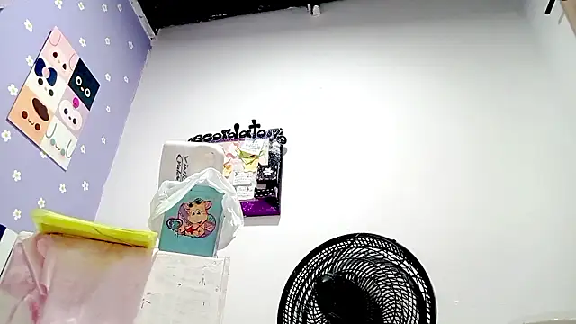 PetiteIvoryQueen19 online show from 03.16.26