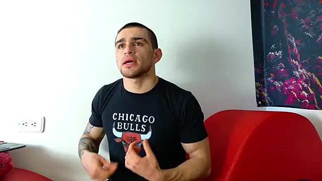 Sexy Alejandro  online show from 10.21.25