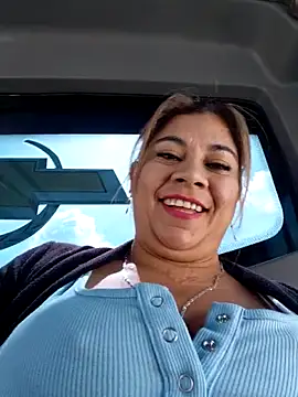 Laura-Hernandez online show from 12.18.25