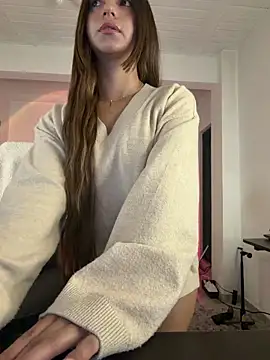 Snapshot of aly_golden_ chatting on 02.02.26 aly golden online show from 02.02.26