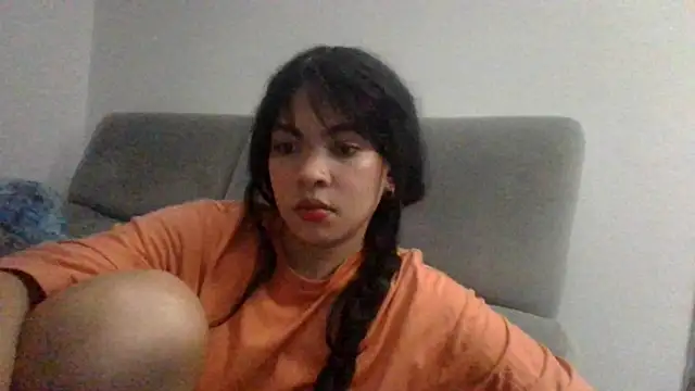 Kiri Cutee online show from 12.11.24