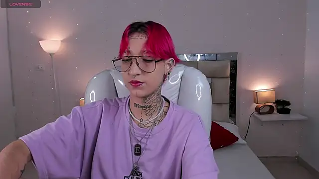 ravengreen  online show from 02.04.25