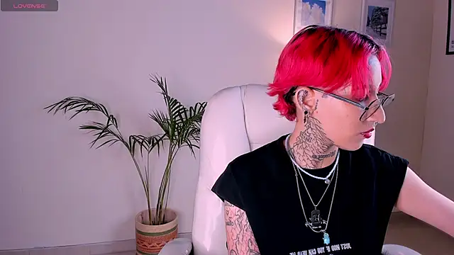 ravengreen  online show from 02.06.25