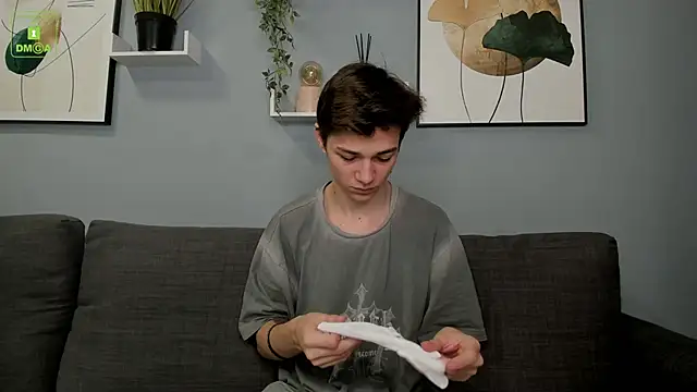 Snapshot of Viego_Pattel chatting on 10.17.25 Viego Pattel online show from 10.17.25