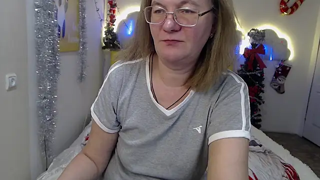 HolyMilfa online show from 12.08.24