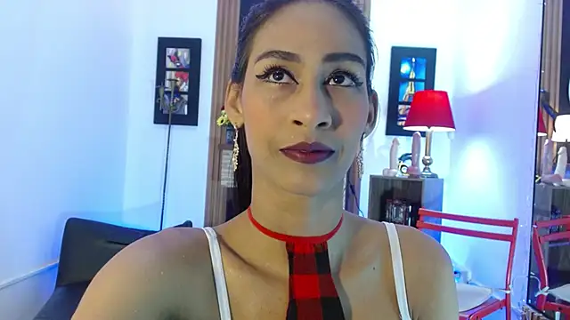 Snapshot of shantal_ray4 chatting on 03.22.25 shantal ray4 online show from 03.22.25