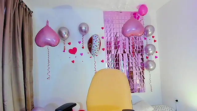 Maia W10 online show from 02.13.25