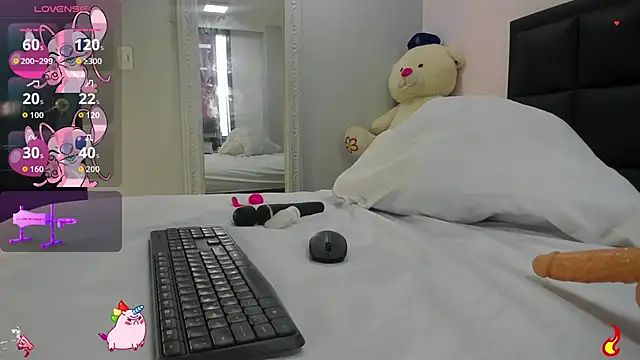 Snapshot of Catalina_Jonex chatting on 10.03.25 Catalina Jonex online show from 10.03.25