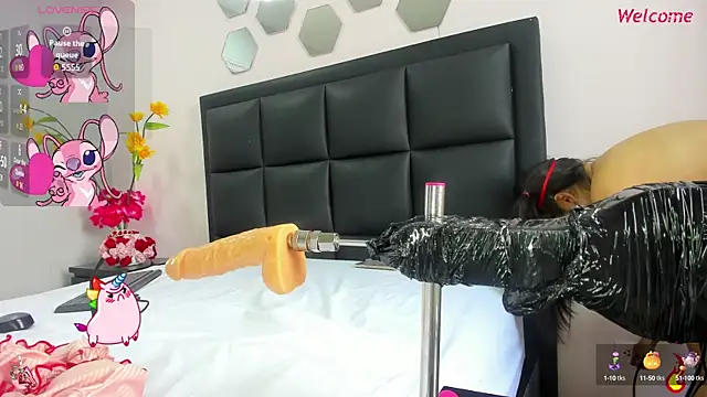 Snapshot of Catalina_Jonex chatting on 10.14.25 Catalina Jonex online show from 10.14.25