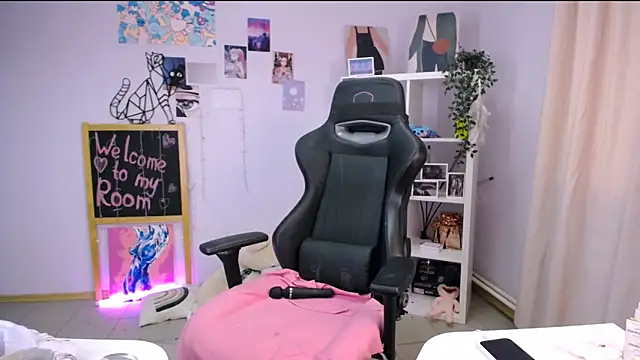 Snapshot of MelissaLovvv chatting on 03.11.25 MelissaLovvv online show from 03.11.25