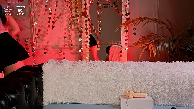 Snapshot of Kelly_Woods chatting on 02.13.26 Kelly Woods online show from 02.13.26