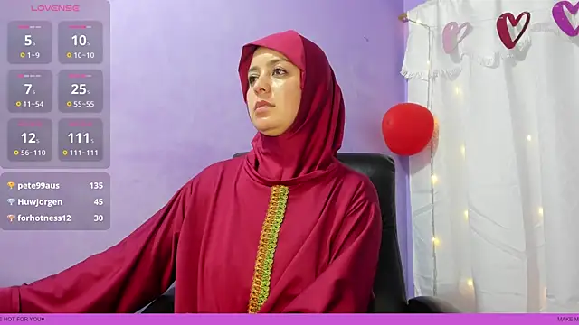 Snapshot of BadraSaadi chatting on 02.07.25 BadraSaadi online show from 02.07.25