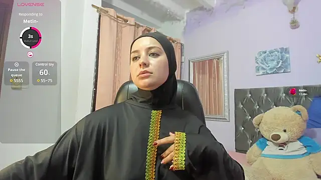 Snapshot of BadraSaadi chatting on 03.07.25 BadraSaadi online show from 03.07.25