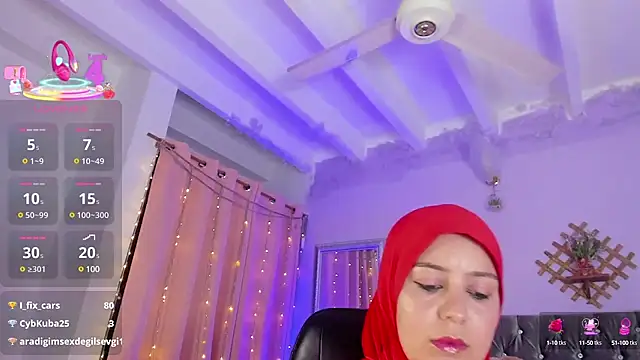 Snapshot of BadraSaadi chatting on 03.18.25 BadraSaadi online show from 03.18.25