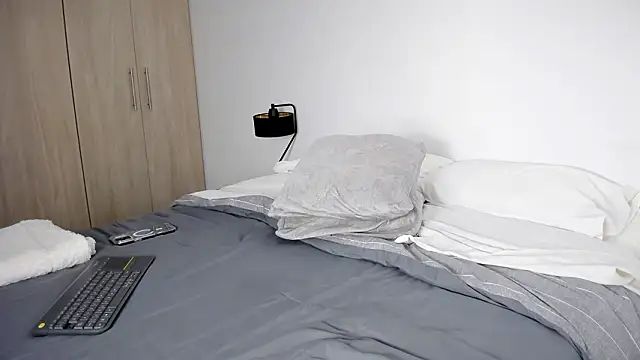 Snapshot of Bella_rossinii_ chatting on 02.27.26 Bella rossinii online show from 02.27.26