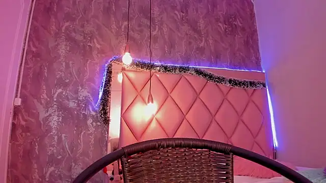 Snapshot of megan_100 chatting on 12.26.24 megan 100 online show from 12.26.24