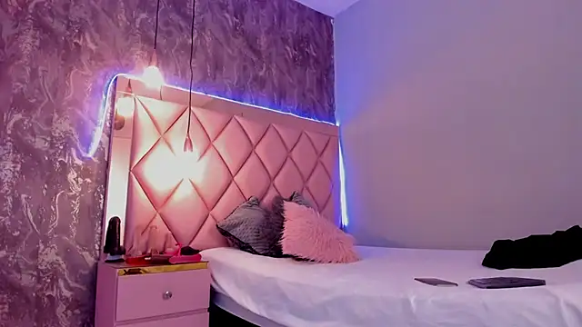 Snapshot of megan_100 chatting on 01.17.25 megan 100 online show from 01.17.25