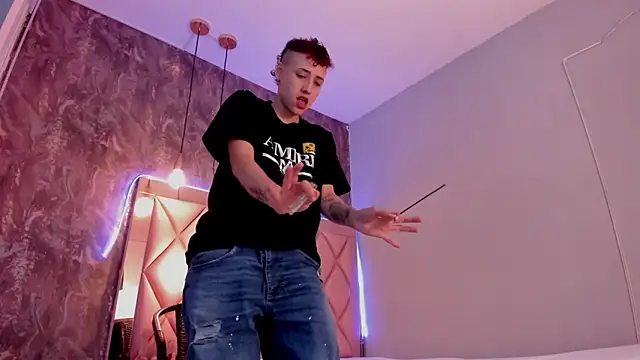 Snapshot of megan_100 chatting on 01.21.25 megan 100 online show from 01.21.25