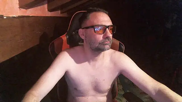 Snapshot of 6996horus chatting on 11.15.25 6996horus online show from 11.15.25