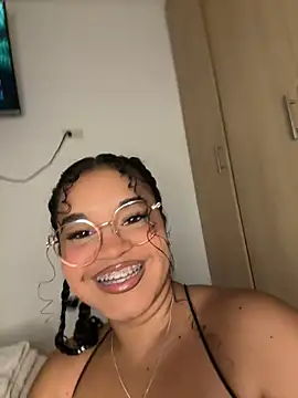 Lucy wilson5 online show from 01.26.25