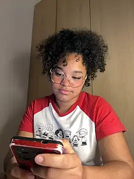 Lucy wilson5 online show from 01.28.25