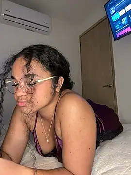 Lucy wilson5 online show from 02.01.25