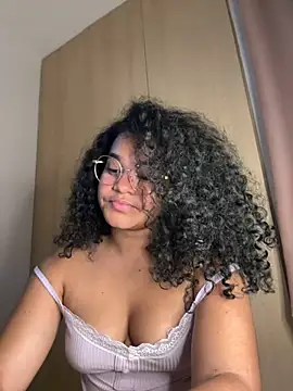 Lucy wilson5 online show from 02.05.25