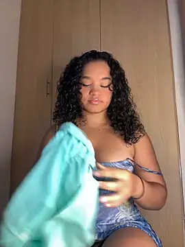 Lucy wilson5 online show from 02.06.25