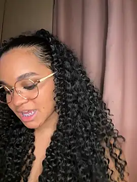 Lucy wilson5 online show from 02.21.25