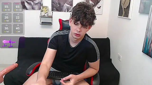 Snapshot of Angelo-cianuro- chatting on 05.16.26 Angelo-cianuro- online show from 05.16.26