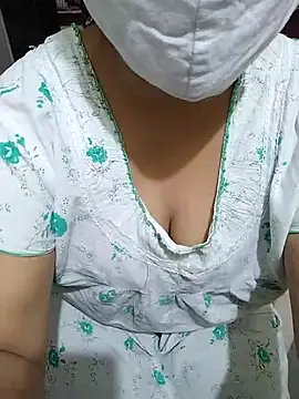 Snapshot of aliseanu chatting on 02.23.25 aliseanu online show from 02.23.25