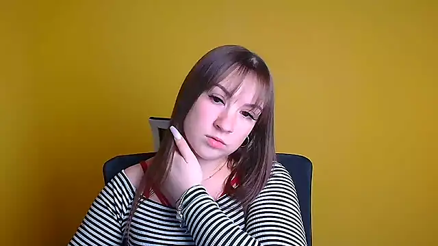 Snapshot of Evelina_GG chatting on 01.04.25 Evelina GG online show from 01.04.25