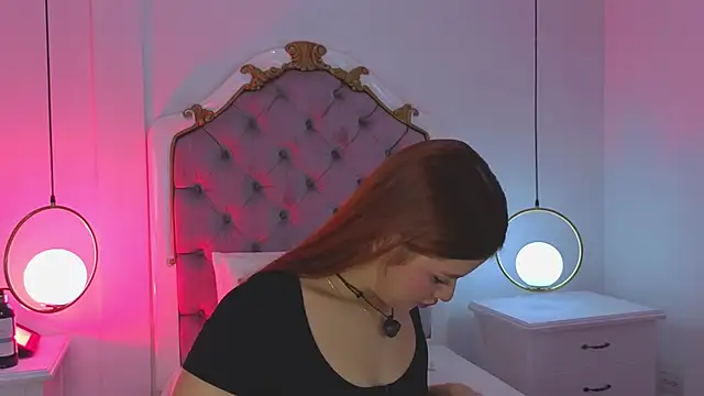 Snapshot of _ambar_Adamss chatting on 11.20.25 ambar Adamss online show from 11.20.25