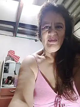 Snapshot of DirtyStefaniax chatting on 11.28.25 DirtyStefaniax online show from 11.28.25