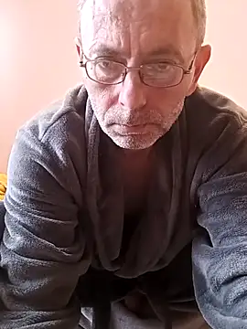 BesterJunge45 online show from 02.18.25