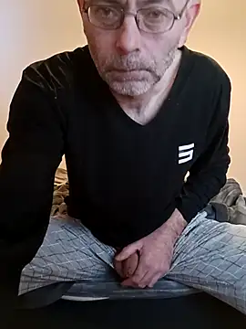 BesterJunge45 online show from 02.20.25