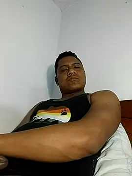 Snapshot of latinblack01 chatting on 03.04.25 latinblack01 online show from 03.04.25