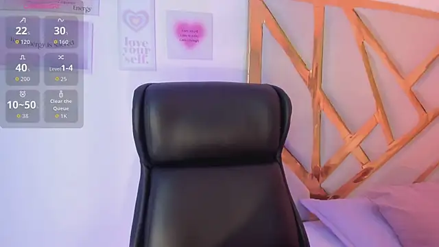 LanaJones  online show from 11.13.25