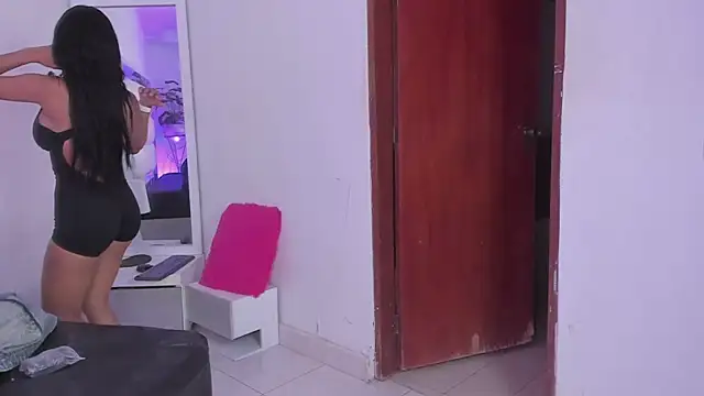 Snapshot of Alhana_pulido chatting on 01.13.25 Alhana pulido online show from 01.13.25