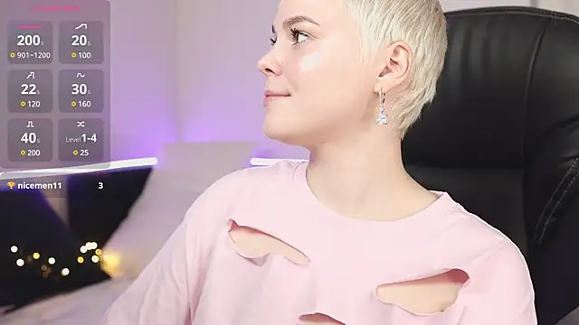 Snapshot of LikaBerry1 chatting on 01.27.25 LikaBerry1 online show from 01.27.25