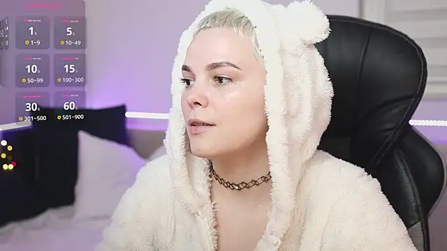 Snapshot of LikaBerry1 chatting on 02.03.25 LikaBerry1 online show from 02.03.25