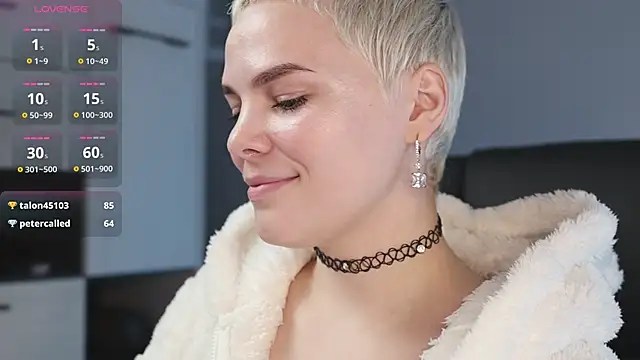 Snapshot of LikaBerry1 chatting on 02.06.25 LikaBerry1 online show from 02.06.25