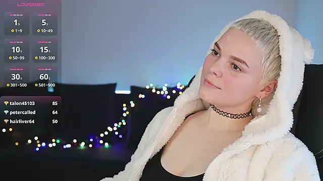 Snapshot of LikaBerry1 chatting on 02.06.25 LikaBerry1 online show from 02.06.25